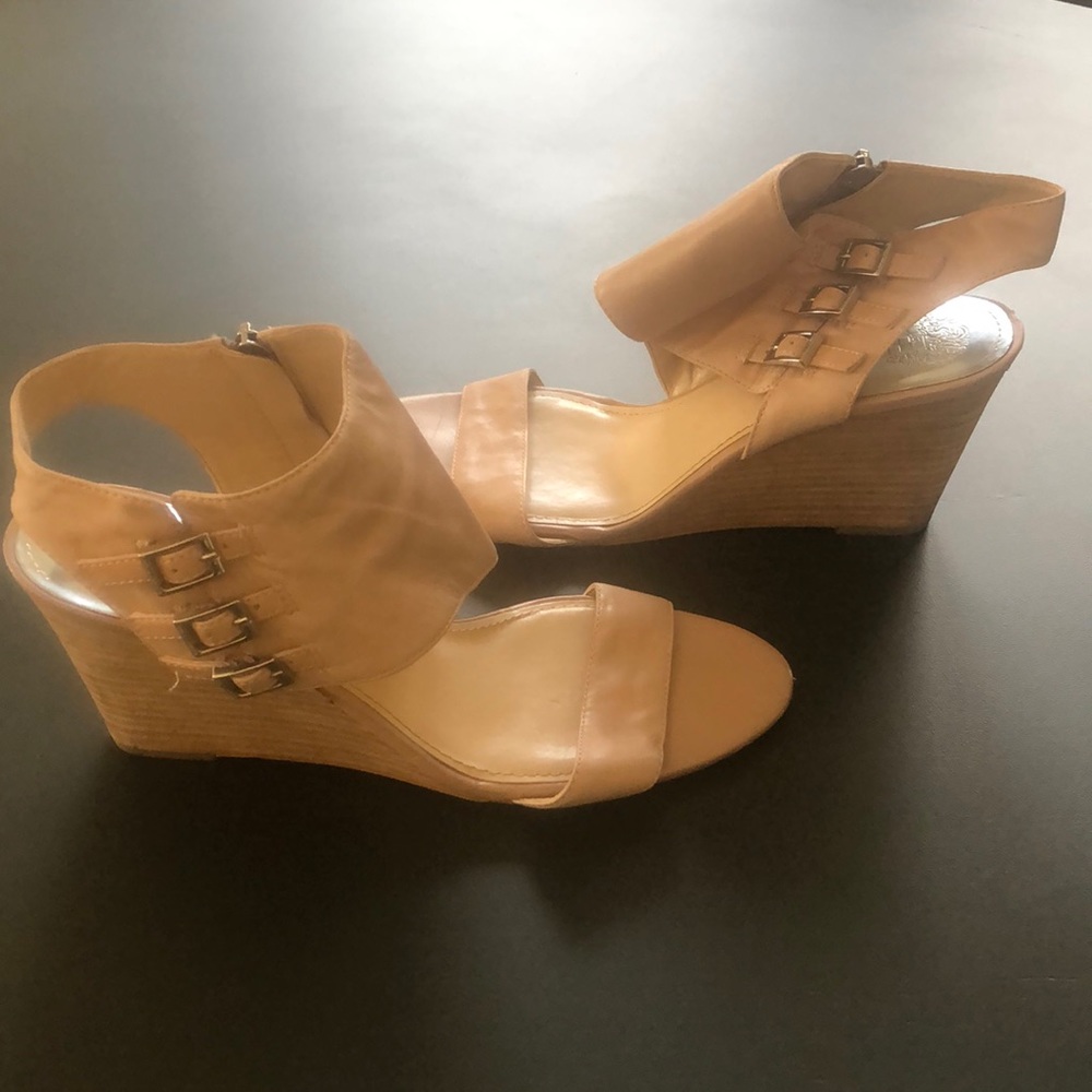Vince Camaro Wedge Sandal Nude Size 11.
